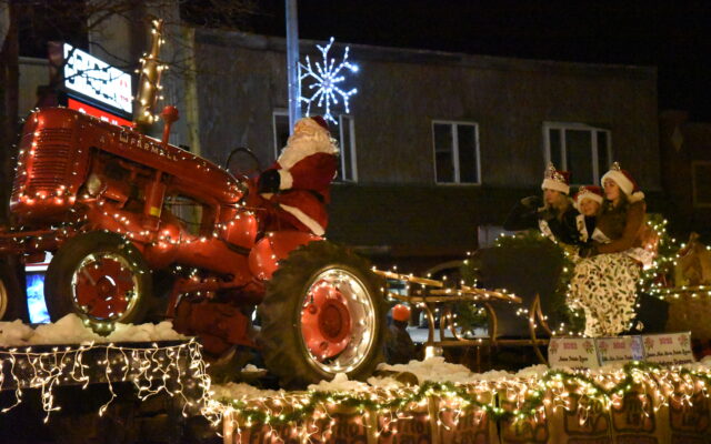 33rd annual light parade illuminates Main Street in Presque Isle - Vimarsana News